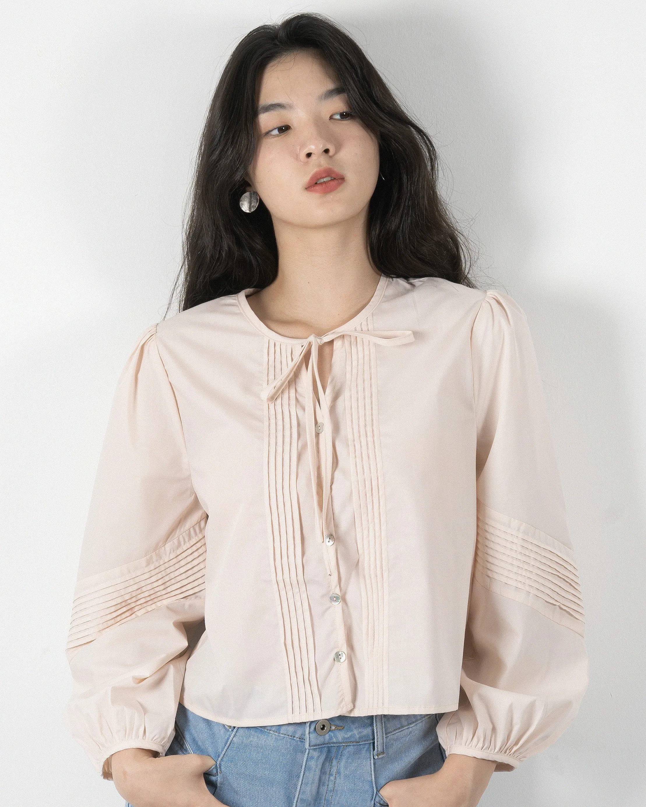 Pleats Long Sleeve Blouse (Beige)